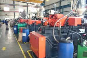 第一工場のインジェクション工程