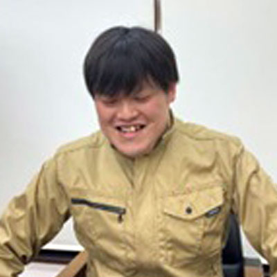 写真：鈴木社員